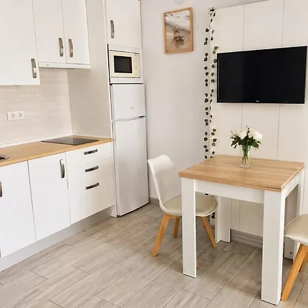 Minimalist Boho-chic 10 Minutes From The